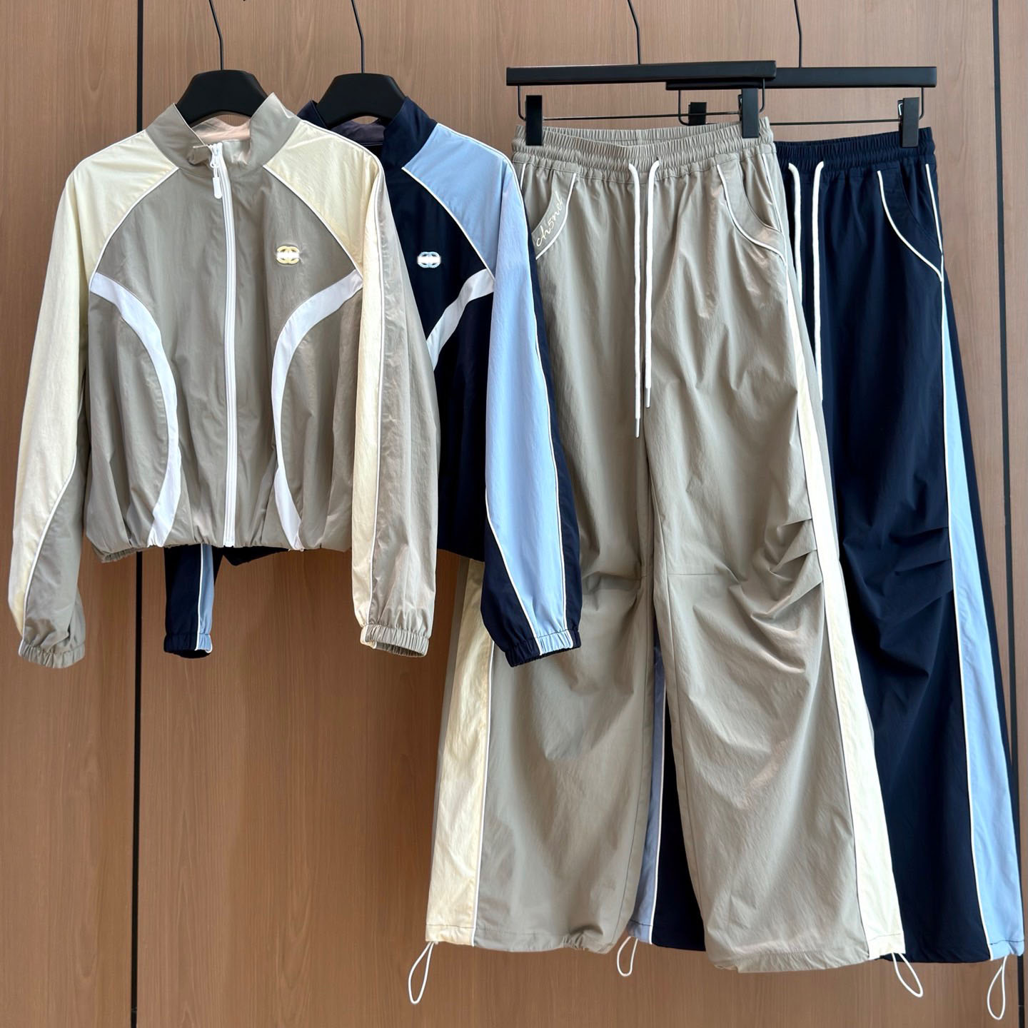 Women's tracksuits, workwear suits