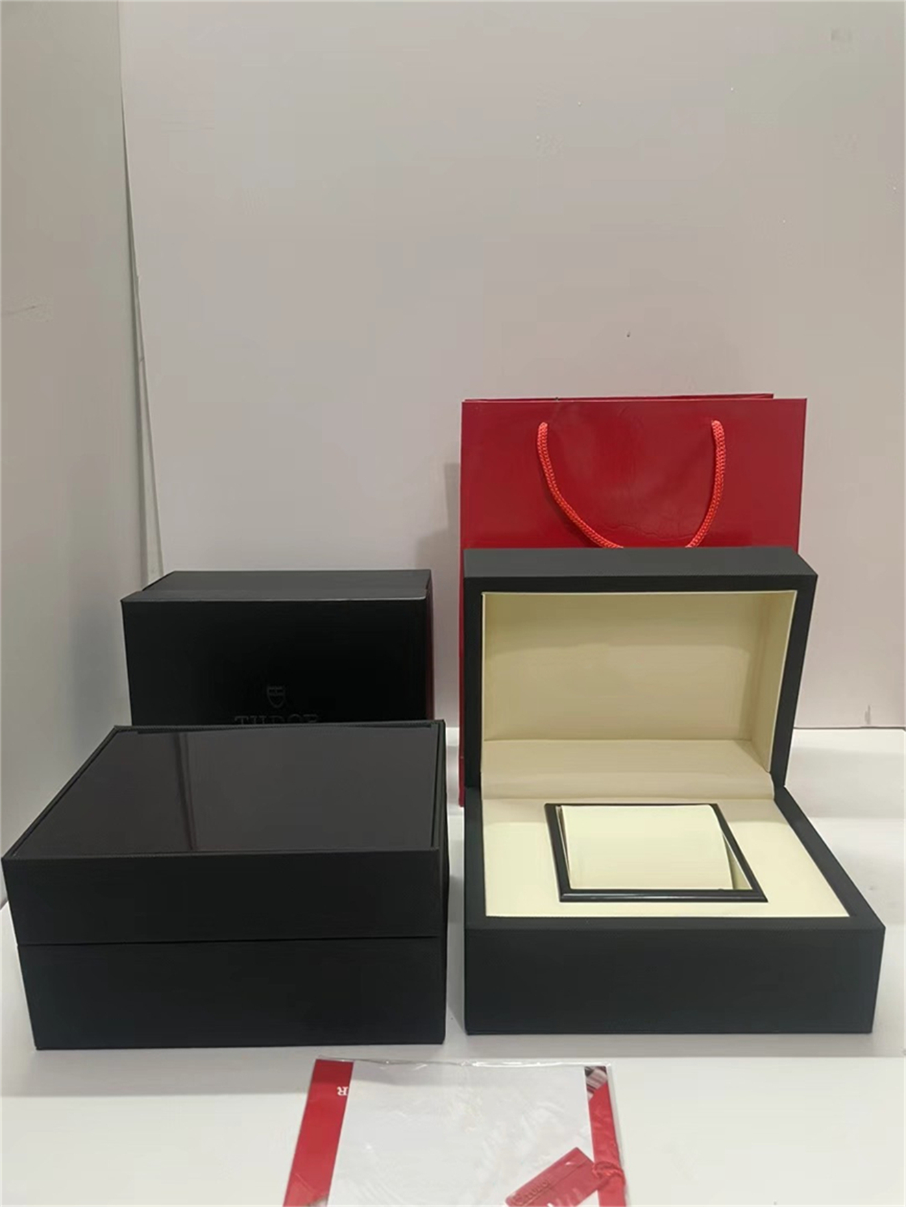 Top Quality Boxes TUDRity watch Original Box Accessories wholesale montre Watches Booklet Card Tags and Papers In English Swiss Watches Boxes Many a