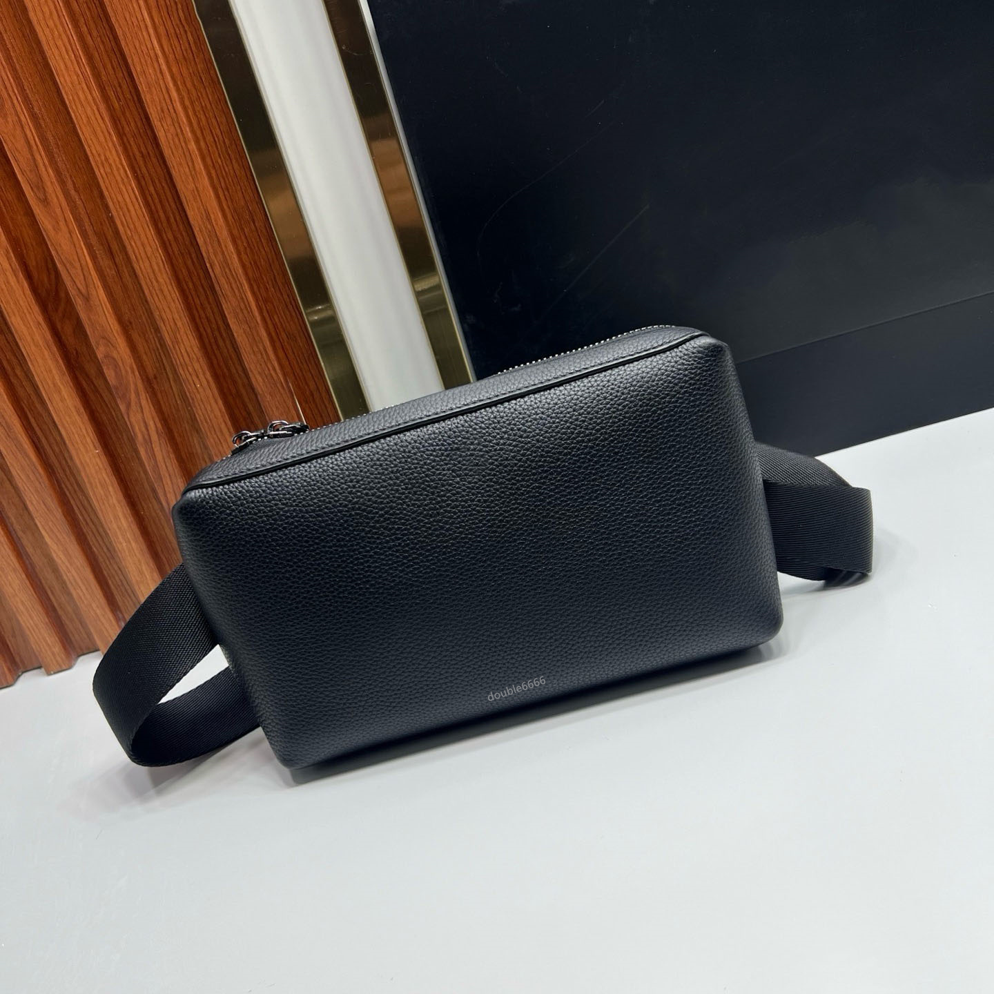 10A Quality Luxury man genuine leather messenger bag Designer cowhide shoulder bag crossbody bag work bag travel bag cycling bag hiking bag sports b