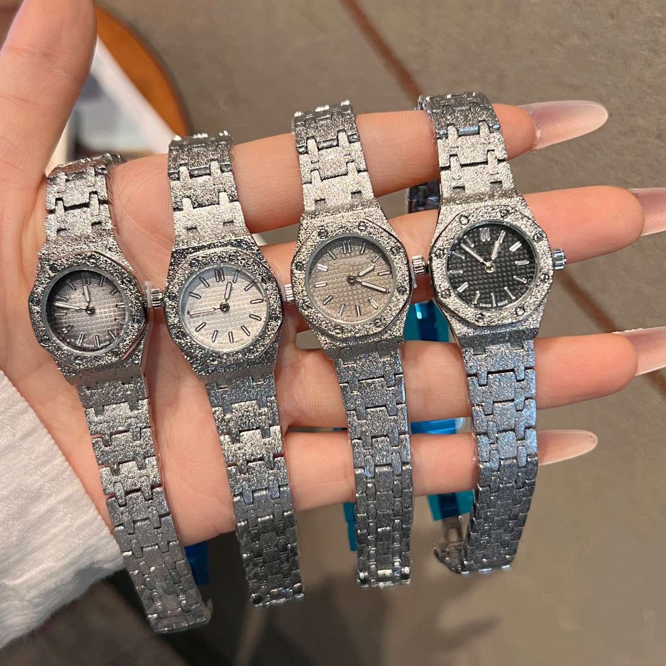 designer watch women luxury mini 23mm diamond high quality wristwatches alphabet dinner party wedding Christmas Valentine's Day gifts box