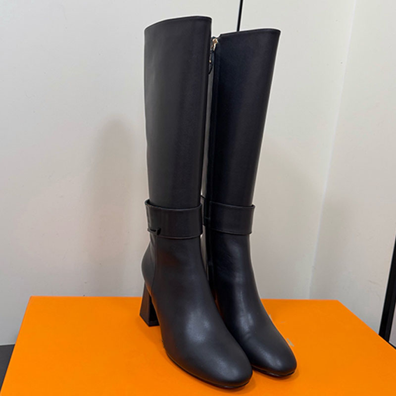 Top designers 1AIUK Midtown High Boots en cuir de veau lisse style élégant femmes bottes au genou avec ceinture en métal doré bottes confortables