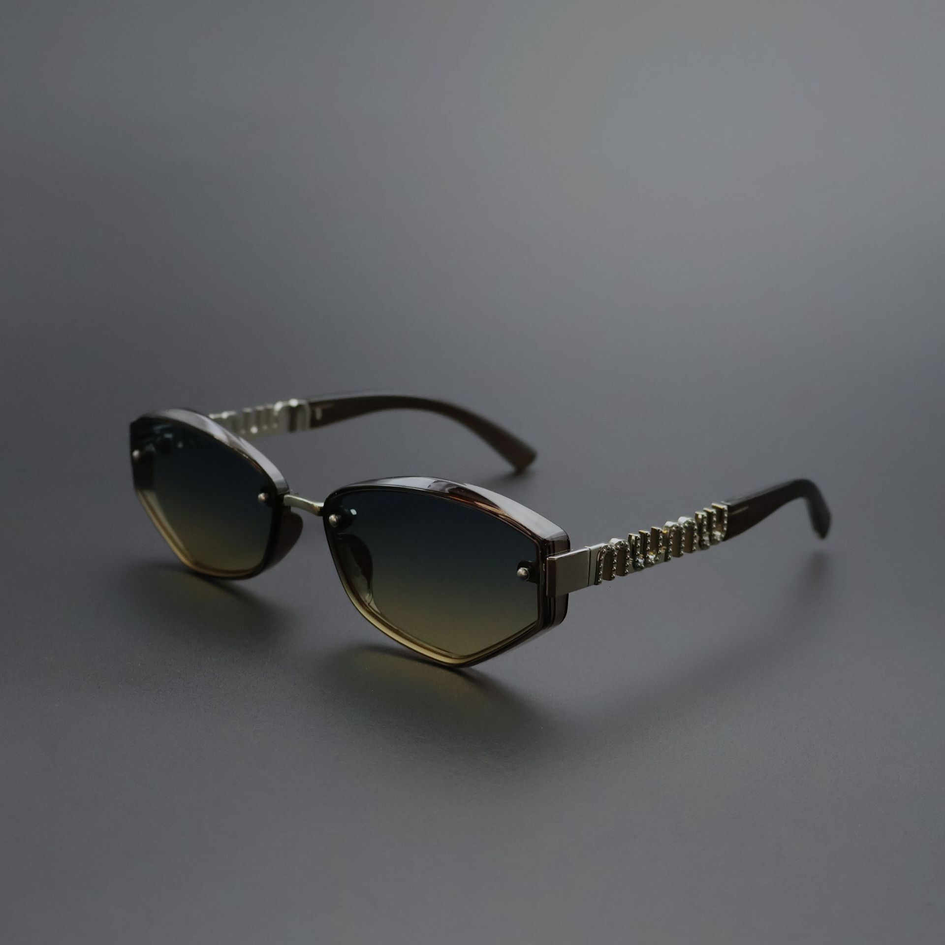 Designer Luxury Brand&# 039 Sunglasses European And American Trendy Small-frame Retro Fashion UV Protection Sunglasses Popular Travel Manufacturer M