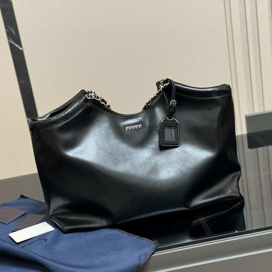 Sacs fourre-tout de créateurs Sacs à bandoulière Classica pour femmes Sac à main Lettre de mode Sac à bandoulière élégant Pochette de luxe Sac à