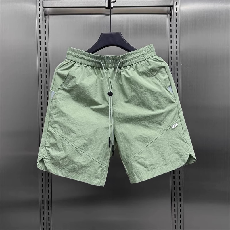 Summer new men's shorts trendy sporty loose-fitting perforated breathable casual versatile quick-drying beach shorts 250610