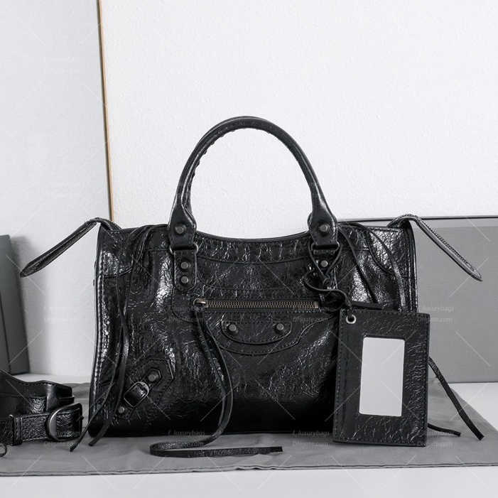 City bag luxury Tote bag Designer Handbag Motorcycle Bag Vintage Tassel Lady Leather Purse Crossbody bag Le City Bolero bag classic street fashion b