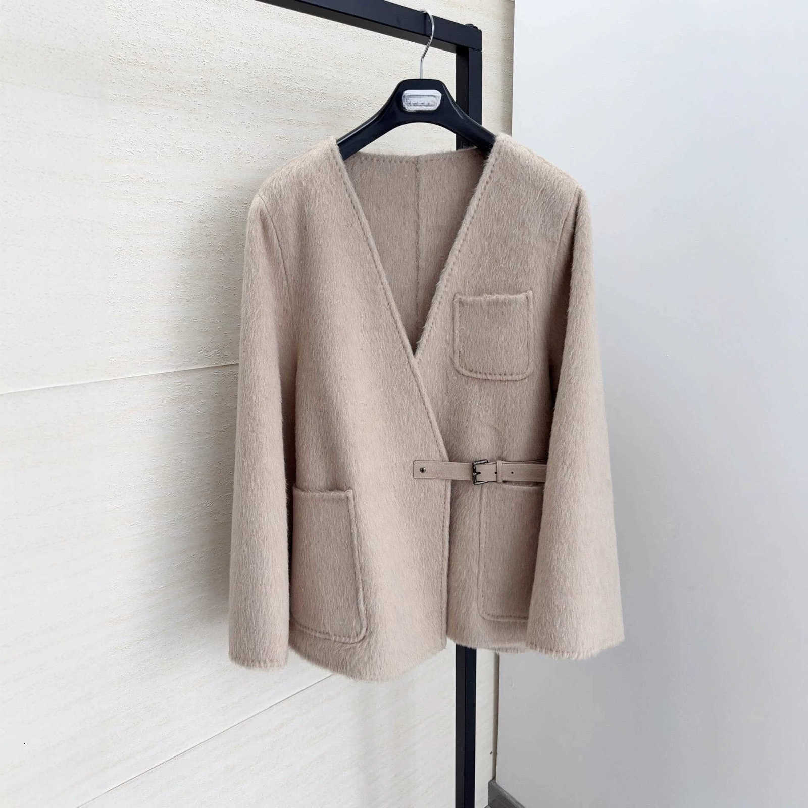 Women's Jackets designer Fall/Winter New M Long Wool Suri Cashmere Coat V-neck Wool Coat for Women