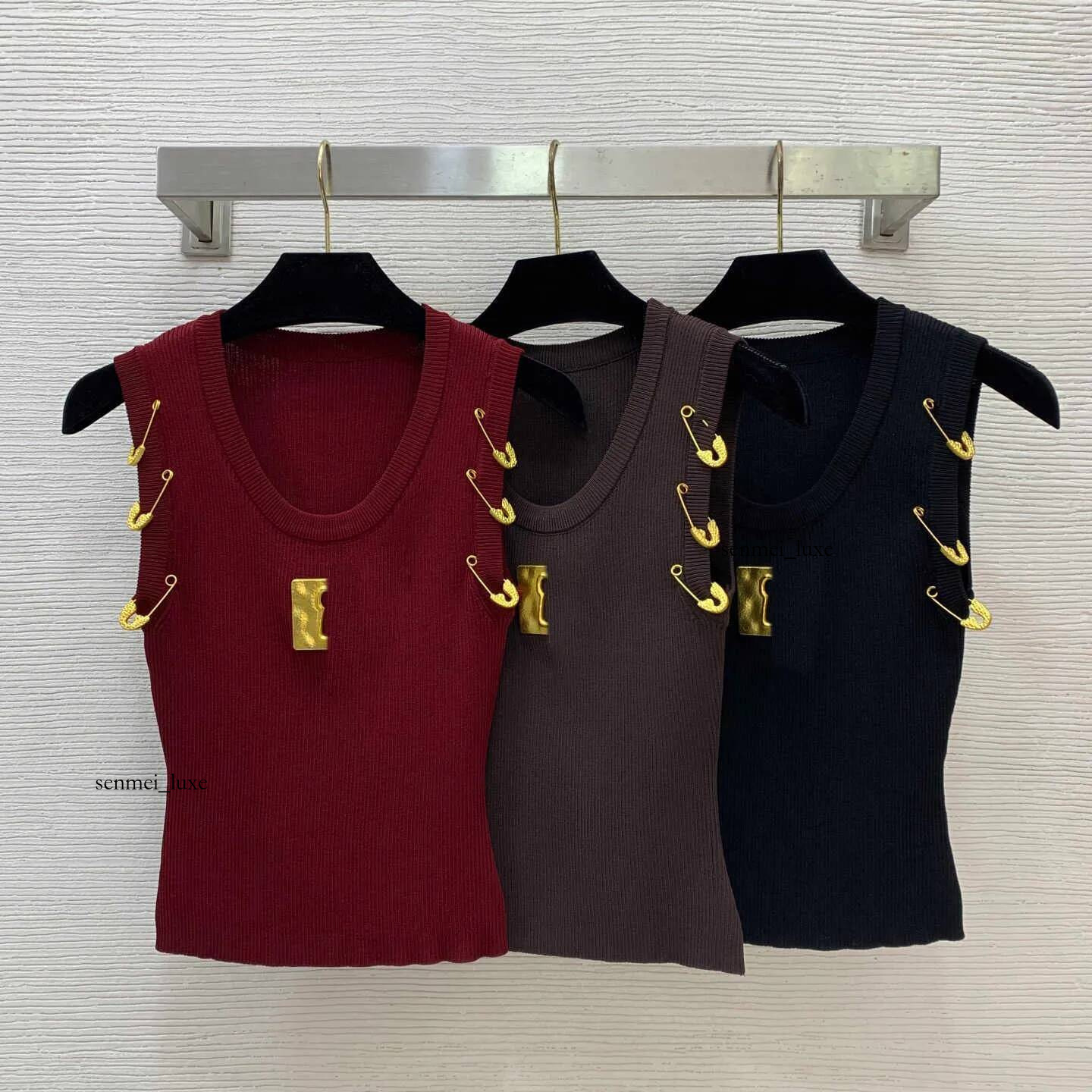 Tank Top Designer Clothes Women Spring Summer Gold Brooch Sleeveless Tee Fashion Slimming Knit Tank Tops Daily Outfit