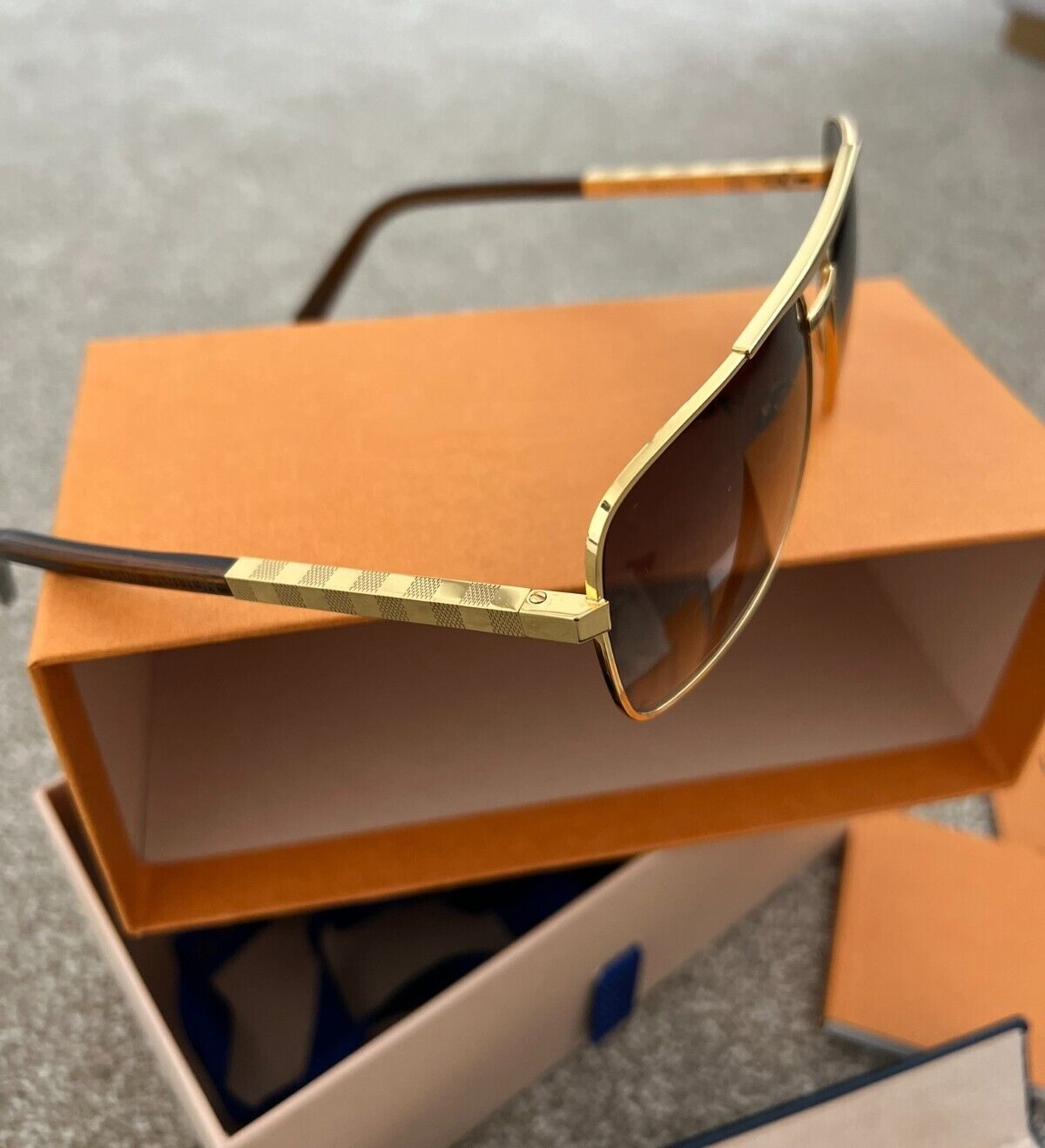 New Vacation brand designer sunglasses men classic attitude Z0259U metal square frame Womens Mens Glasses for Women UV400 lens with case High qualit