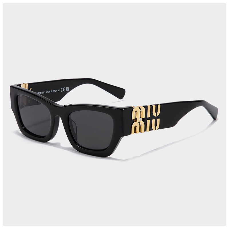 Vintage cat-eye sunglasses with an American/European style, suitable for natural-looking makeup, slimming effect, and versatile use for sun protecti