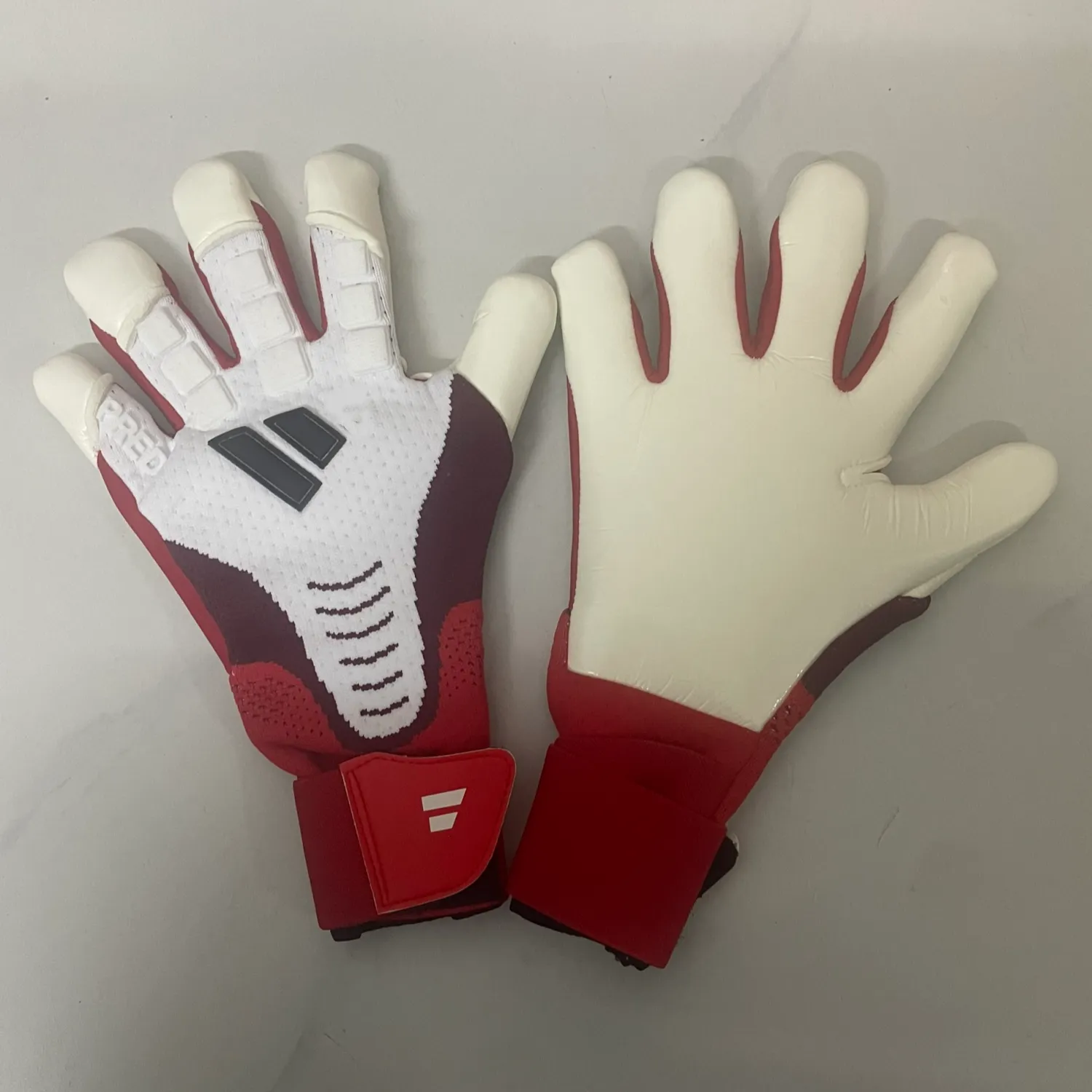 2026 New Predator Falcon Latex Goalkeeper Gloves Adult Kids Outdoor Comfortable Durable Fingerless Protection Design Grip Breathable Adjustable Wris