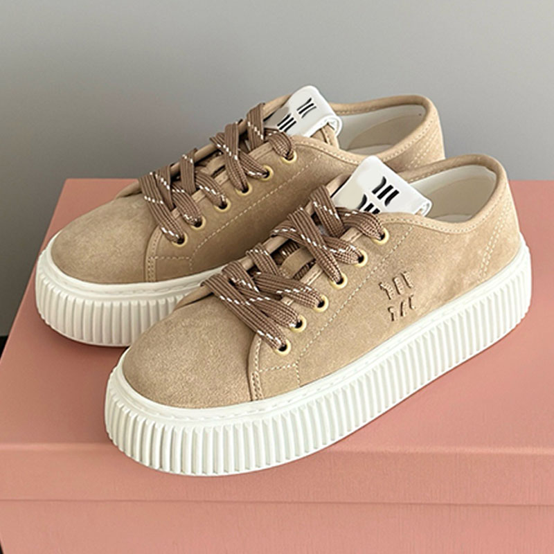 Lady Respirant Baskets en daim beige Tenue quotidienne Caractère décontracté Plate-forme en daim Chaussures décontractées brodées Chaussures de s