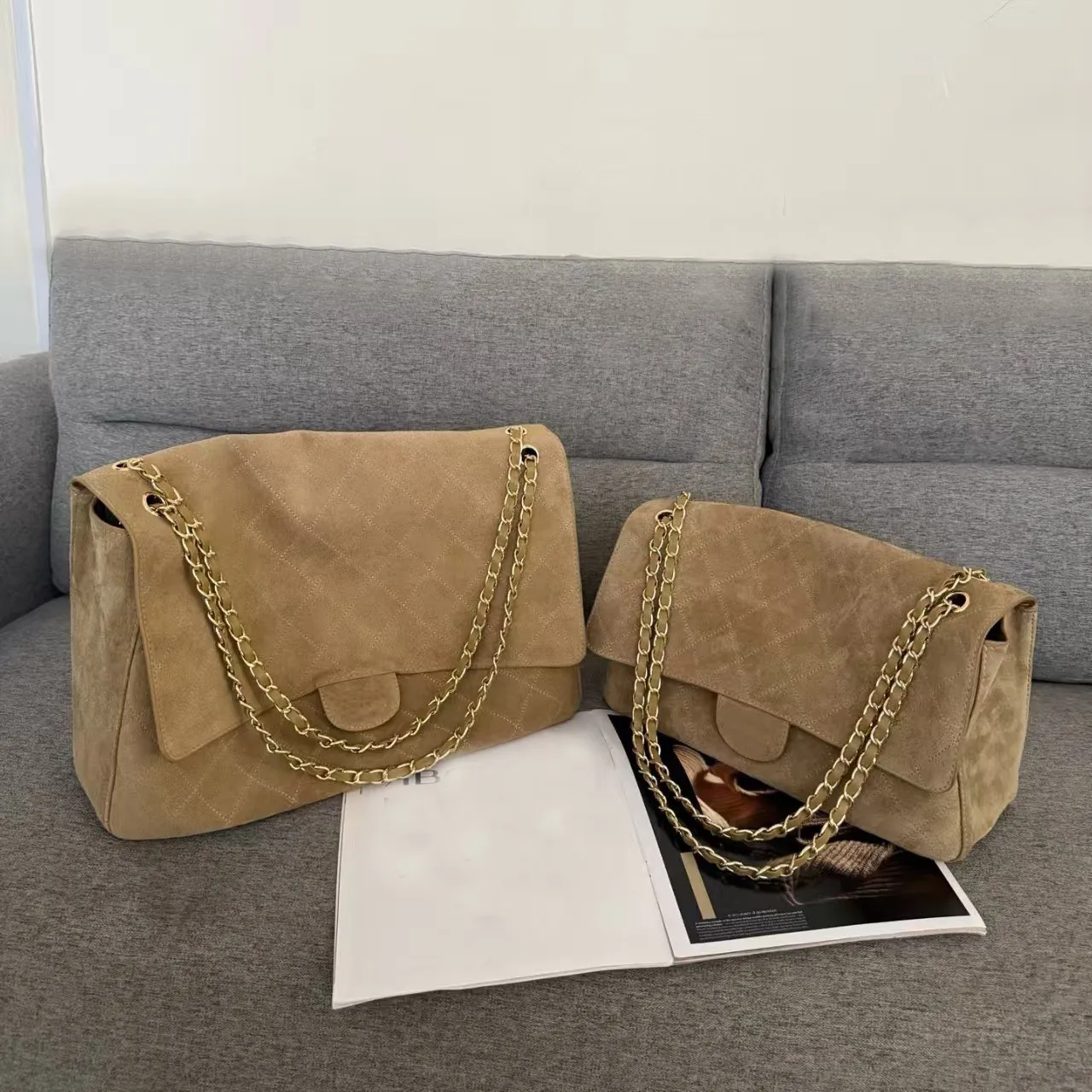 Grands sacs à bandoulière Sac à chaîne en daim Sac à rabat Sac de créateur Boucle en métal Voyage Cuir Marque de mode Sac marron de luxe Sacs fou