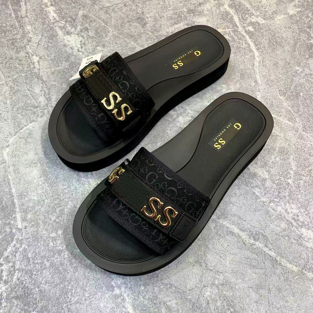 GUESSO Fashion Classis slippers luxury mirror quality casual Sandals Sexy Vacation Designer womens Flat EVA Beach pool Mule Summer open toe sandale