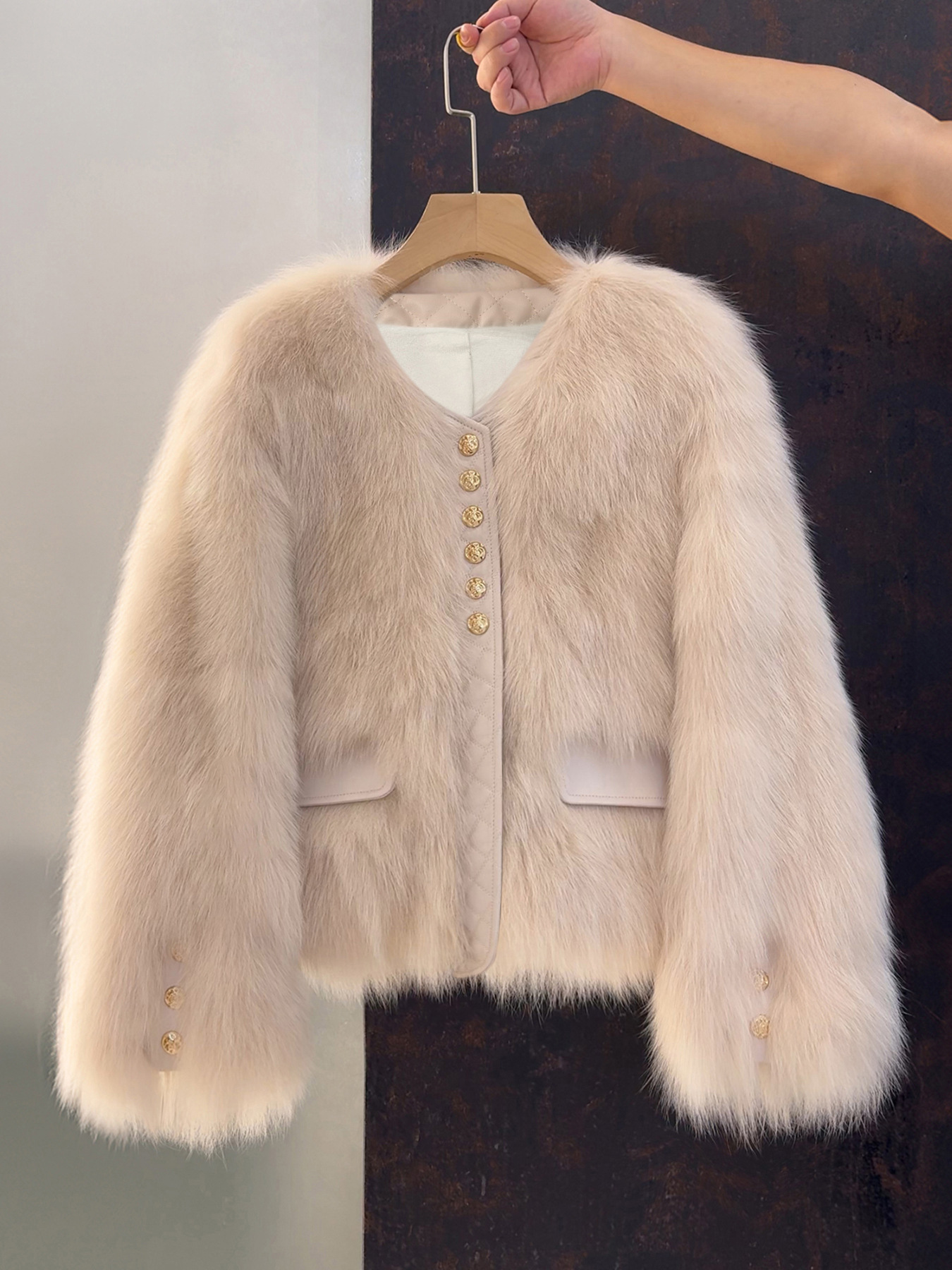 New DesignPopular European American Foreign 2026 Autumn And Winter Short Coat For Women, New Style, Furry Top, Women 's
