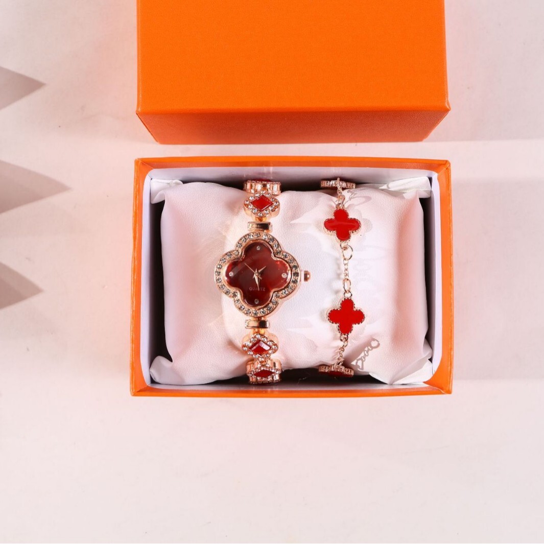 designer watch Valentine s Day gift watch and bracelet set high end creative gift box set for girlfriend or mother Fashionable and high-quality wris