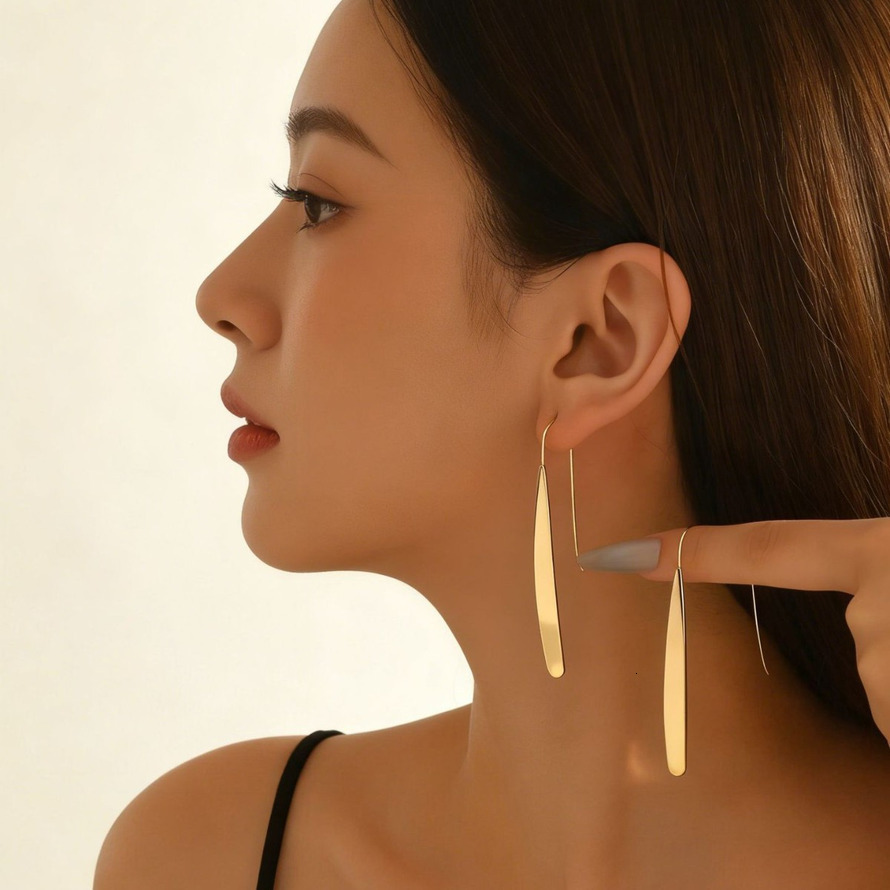 Nouvelles boucles d'oreilles longues polies de style coréen : des boucles d'oreilles chics et minimalistes de Dongdaemun, en Corée, sont désormai