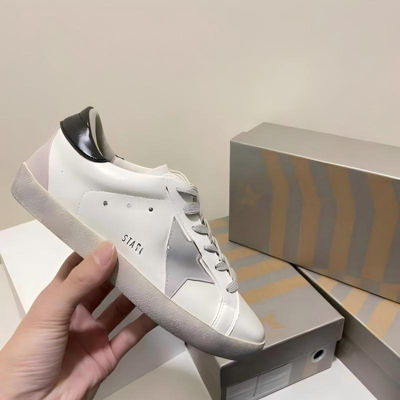 Star Shoes 2026 TOP Luxury Designer Vintage Distressed Star Sneakers For Women Men Leather Lace up Flat Casual Shoes Street Style Daily Walking Boar