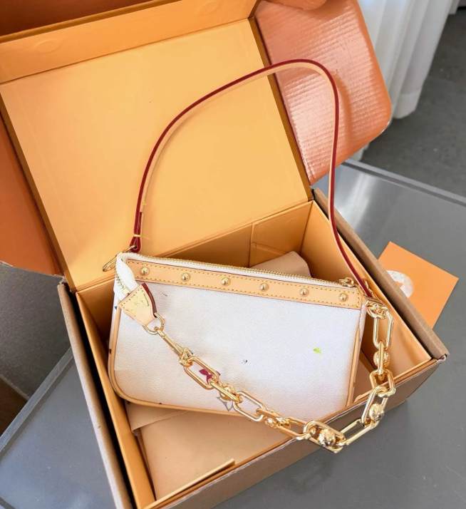 Designers bags Women luxurys Embossed flower Embroidery Shoulder bag Vintage bag Chain bag Messenger Clutch Flap crossbody Wallet lady clutch For