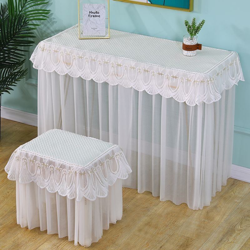 A Must-have Tablecloth for Fairies: Lace Dressing Tablecloth.