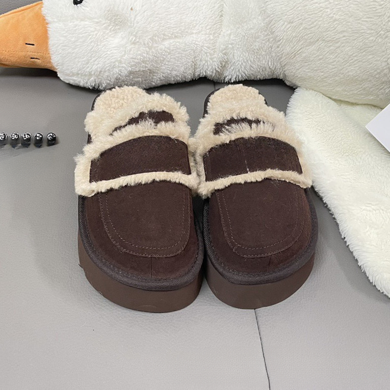 Designer shoes with thick soles and sheepskin integrated autumn and winter fur new style toe caps snow boots cotton shoes half slippers