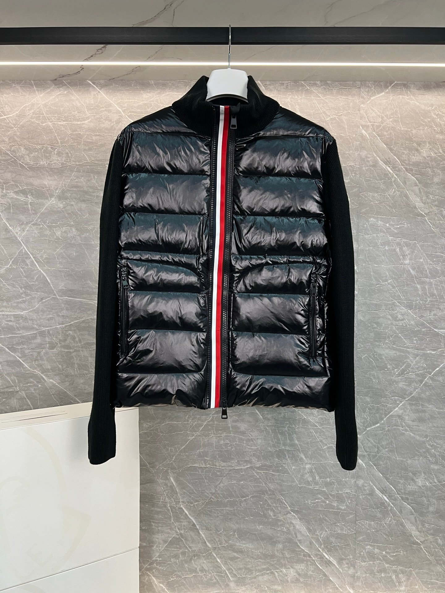 designer mens puffer jacket Down Men's Embroidered Badge NFC Stand Splice Sweater Lightweight Down puffer coat Sweater Casual Jacket Fluffy