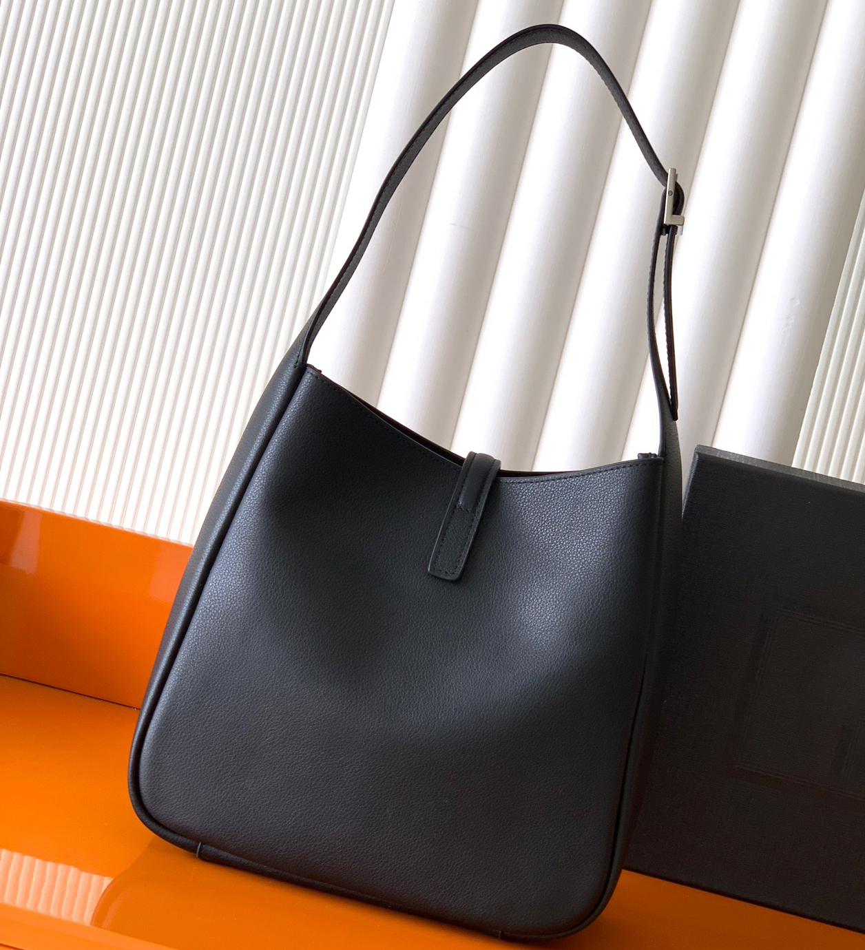 Top Mirror Quality Hobo Bag Genuine Top Grain Leather Large Capacity One Shoulder Design Unbranded Luxury