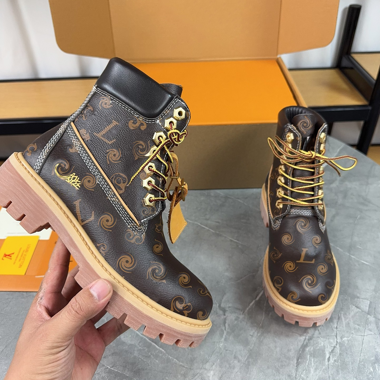 Shoe Designer Luxury Combat Boot Green Leather Lace Up BucklePlatform Designer Luxury Shoe Booties Snow Winter Wool Fur High Heel Lace Up Adult Casu