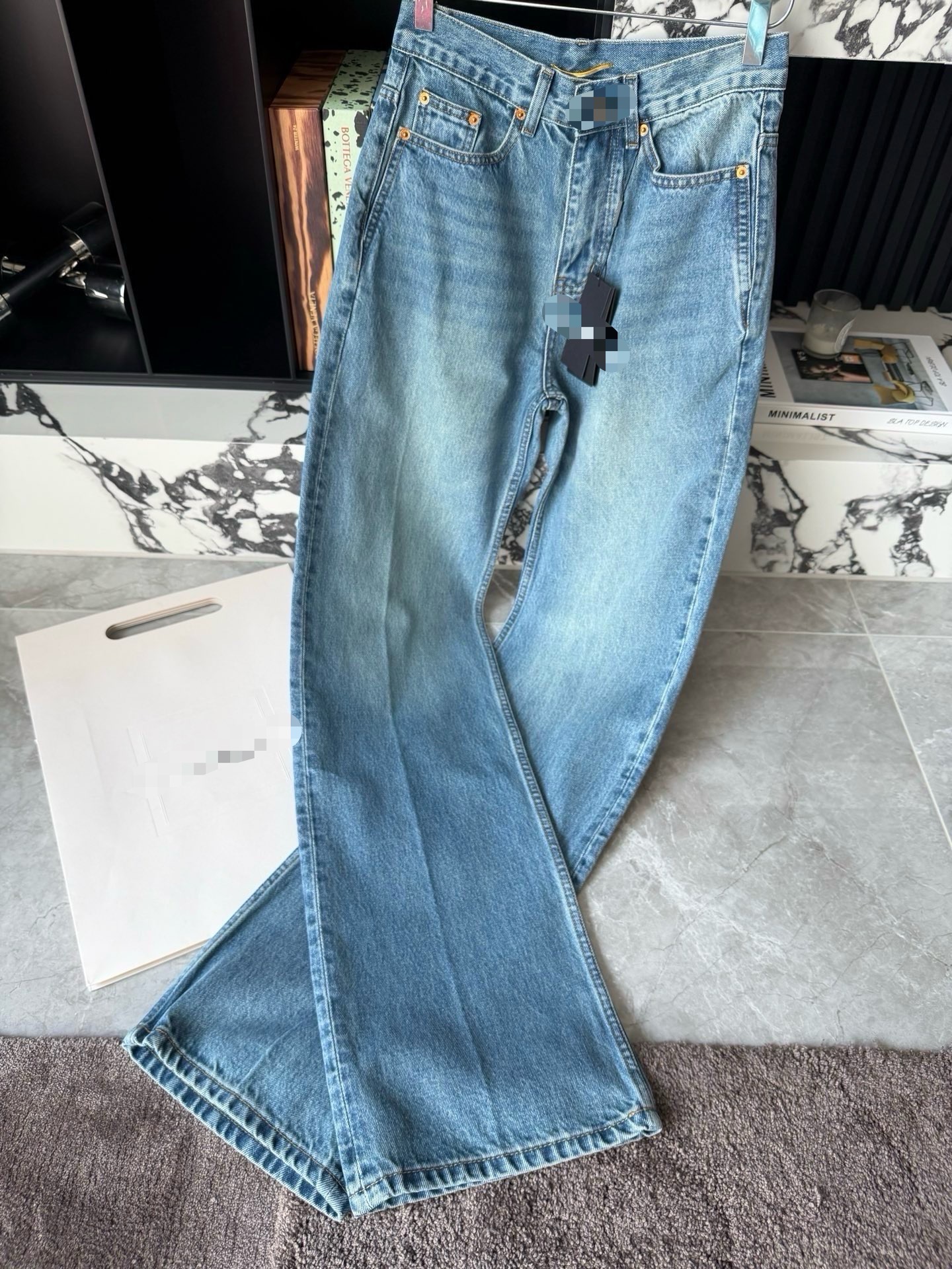 2026 Denim Light Blue Women's Flare Jeans Designer Letter Logo Embroidery Soft Runway Jeans Womens 121023