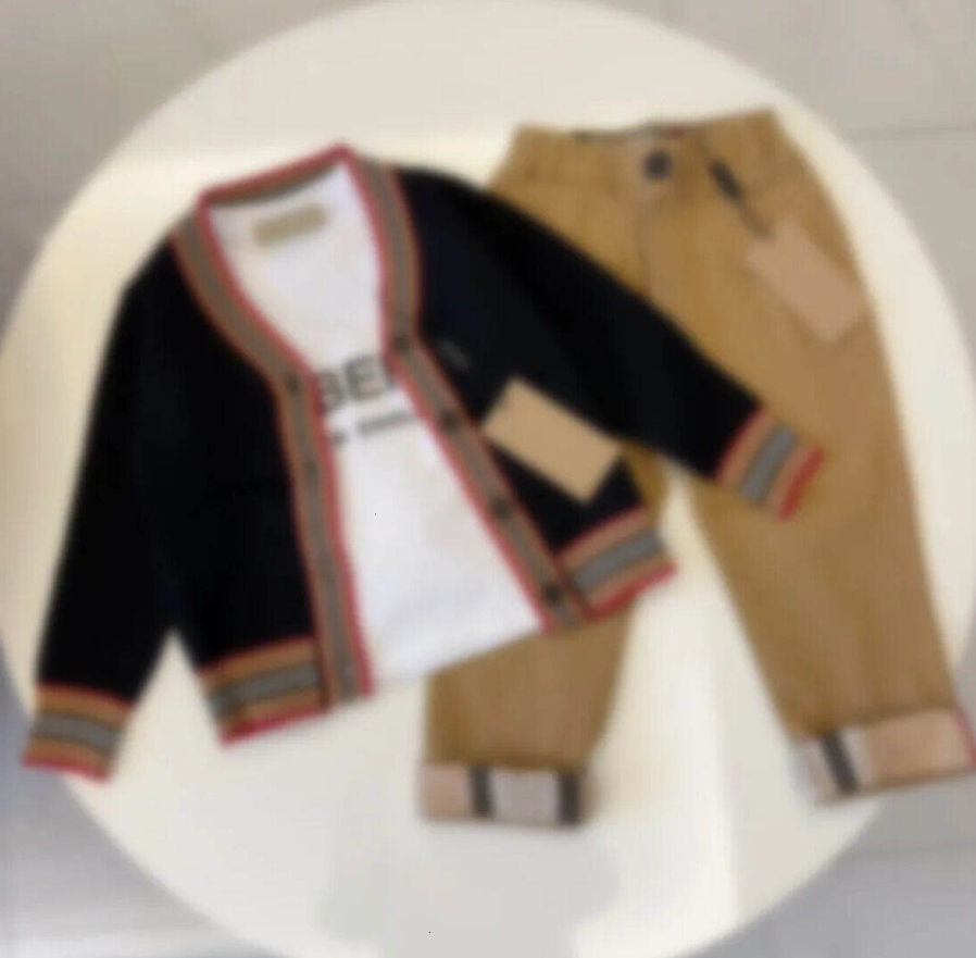 Tracksuit Kids Clothing Sets Designer 13 Styles Sweater Topstitch Pants Luxury Party Dress Soft Warm for Toddler Baby Boys Spring Fall Casual School