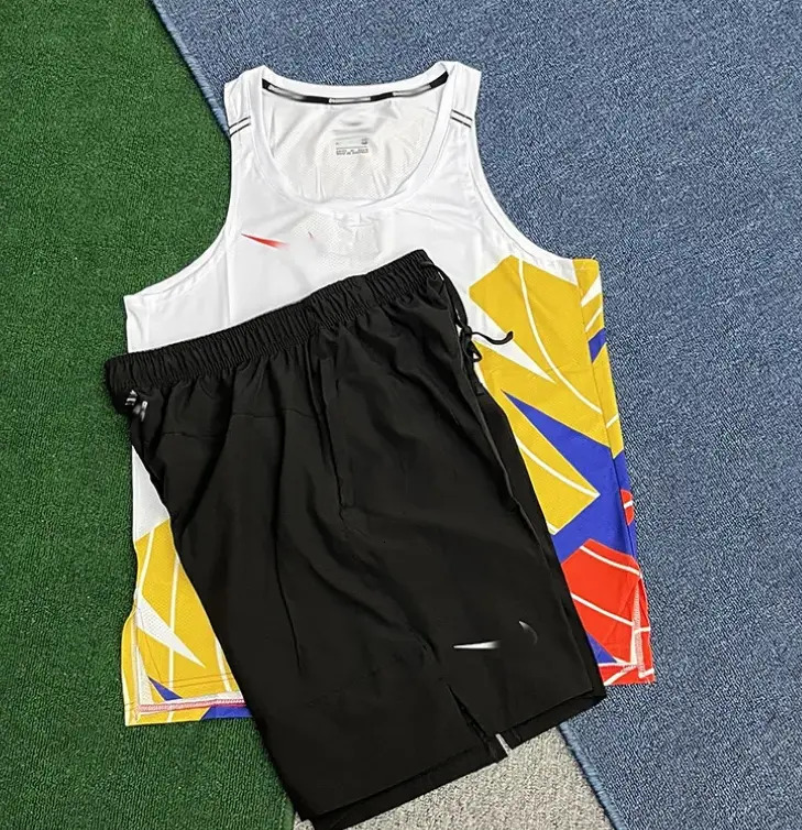Men swear set Tracksuit Men Tracksuits Set Designer Shirt Sports Vest Breathable Quick Drying Fitness Running Marathon Sports Training Set Sport 888