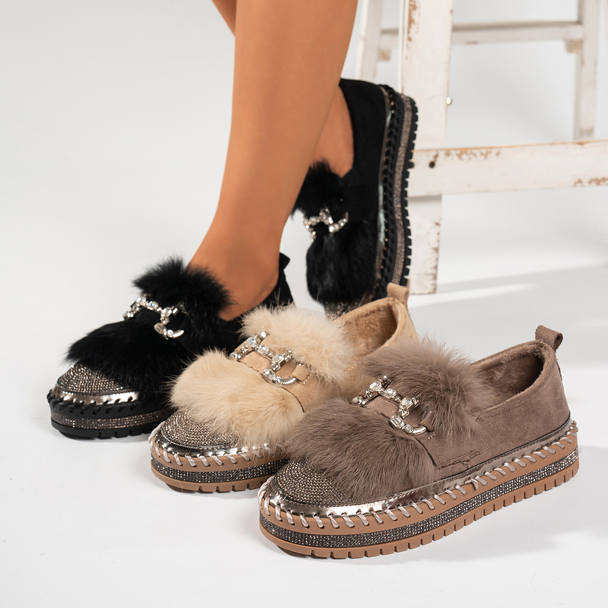 Haute qualité Mode Femmes Chaussures Nouveau Strass Femmes Mocassins De Luxe En Cuir Daim Designer Chaussures Occasionnelles Brillant Extérieur F