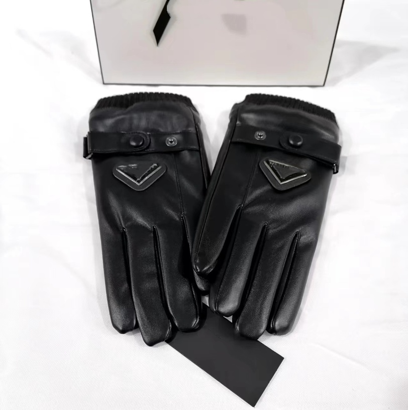 Designer Gloves keep warm Real Leather Gloves Unisex Black sheepskin Five Fingers Gloves for Elegant Men Women Leather Accessories
