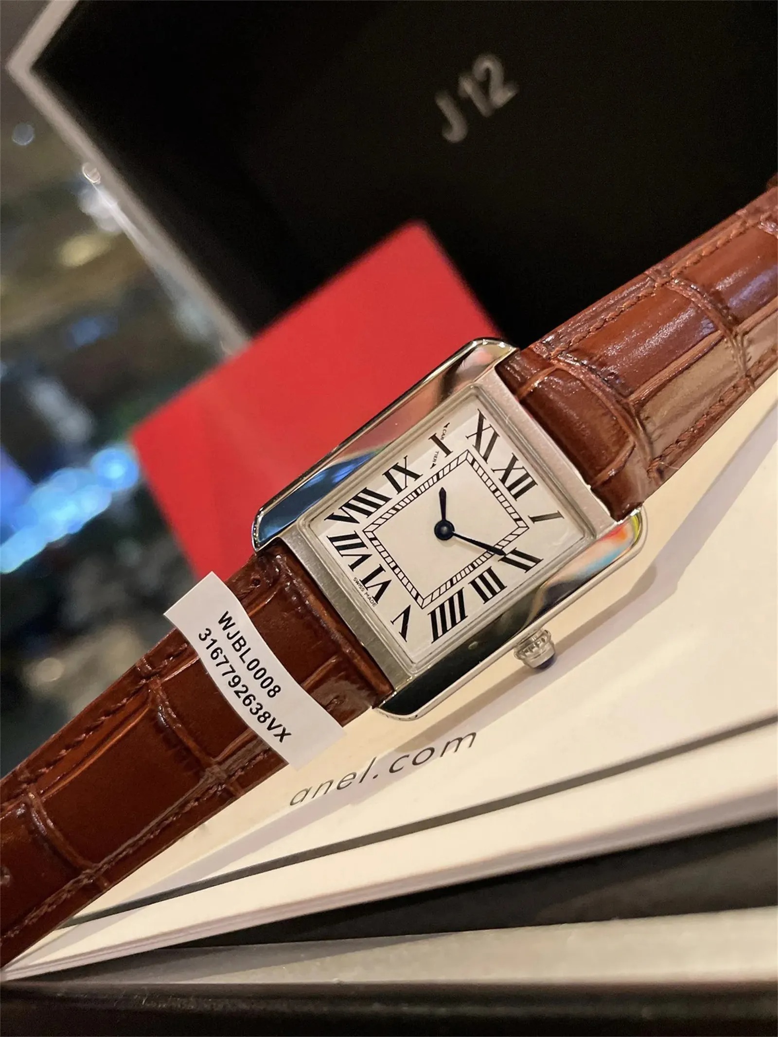 Designer Men Women Watches Hot New Series Top Fashion Casual 27mm 24mm Real Leather Quartz Mon tres Ultra Thin Lady Wristwatches B545