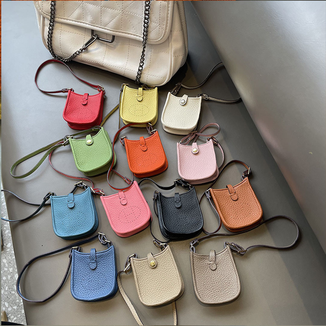 Designer's Mini Evelyn Leather Mini Horizontal Earphone Bag Multi Color Micro Shoulder Bag Earplug Buckle style Small Leather Bag
