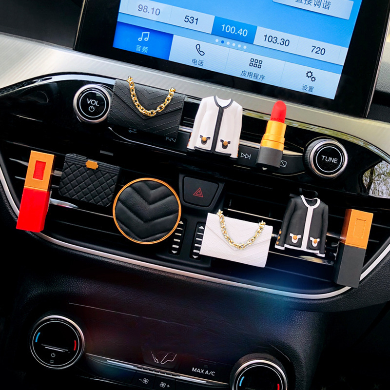 Car freshener for air vents, chain bag, clothing, beauty, interior decoration, diffuser stone, perfume, high-end car accessory