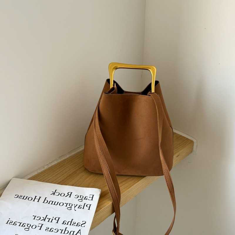 Women Bag Suede Bucket Gold Metal Handle Designer Handbag Vintage Crossbody Tote with Detachable Strap Pouch Elegant D260831