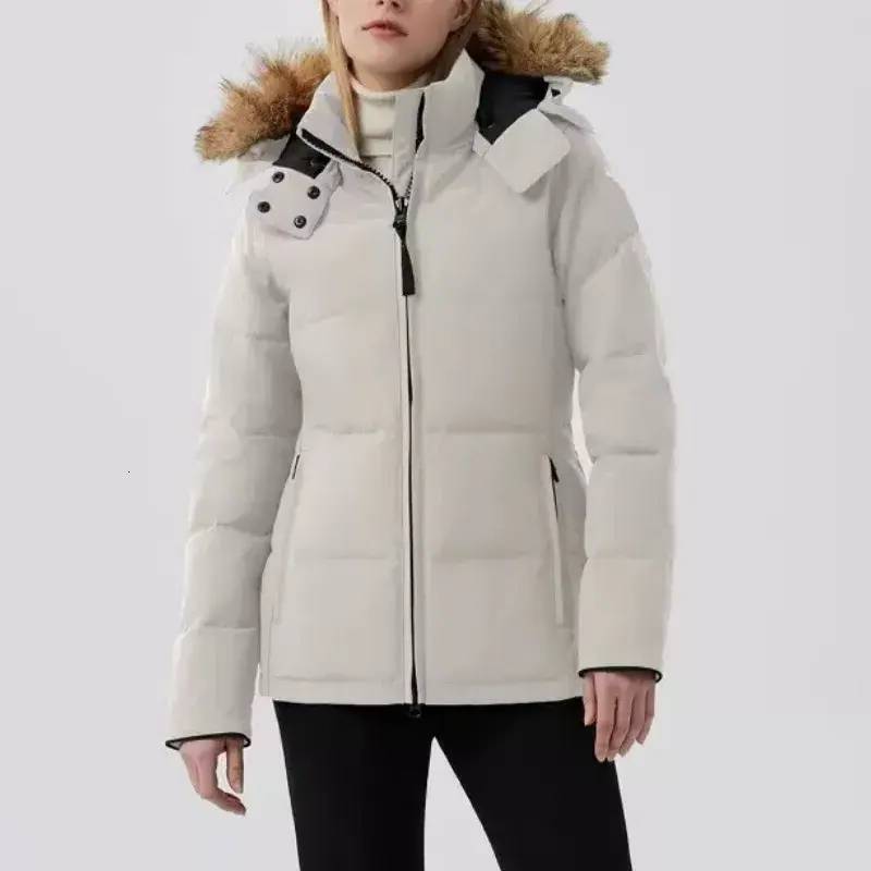 Women Designer Jacket Down Coat Real Coyote Fur Femme Puffer Outdoor Windbreaker Jassen Veste Outerwear Hooded Fourrure Manteau Down Coats Doudoune