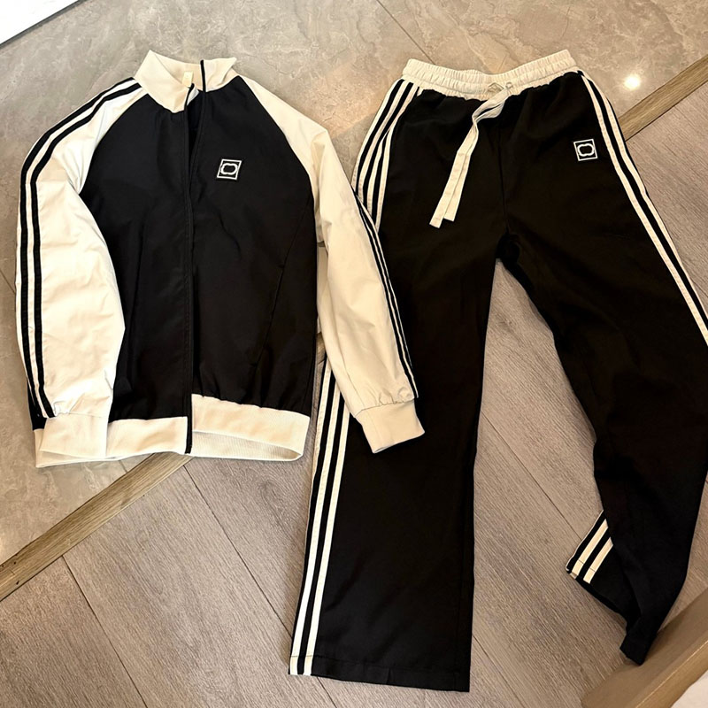 Casual Stand Collar Jacket Designer Sporty Sweatshirts Tops Lightweight Sunscreen Jacket Outerwear Women Cropped Zipper Coat