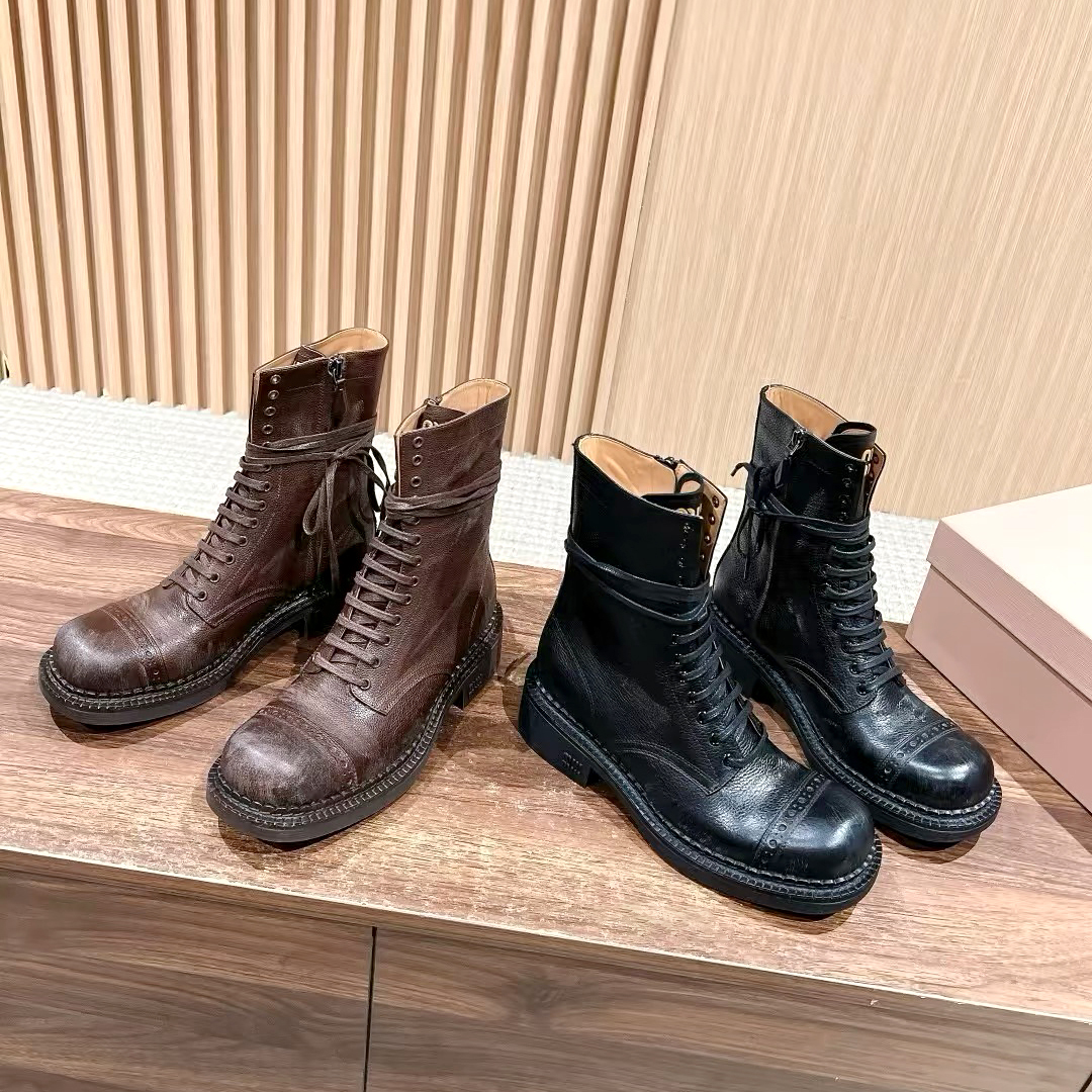 High quality Motorcycle booties Cocoa Brown womens Outdoor travel Cowhide Martin Short Fashion Vintage boot Roman Boot casual shoe luxurys Designer