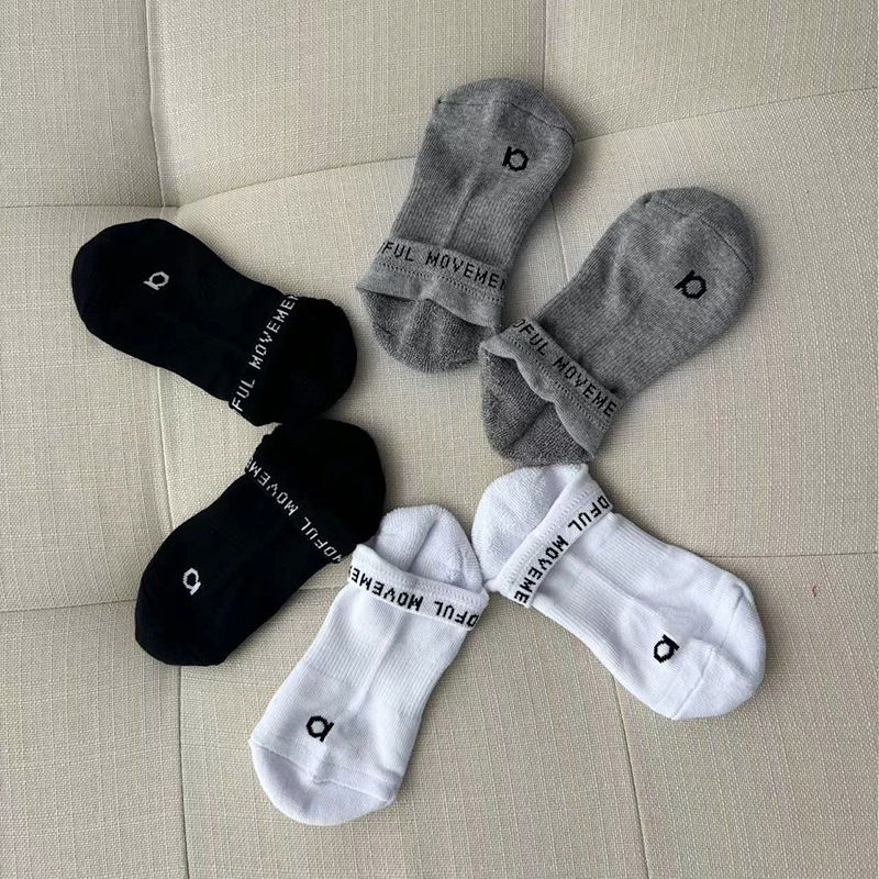 Unisex Letter Print Soft Towel Bottom Street Boat Socks Summer Cotton Breathable Short Athletic Socks-image-1095980513