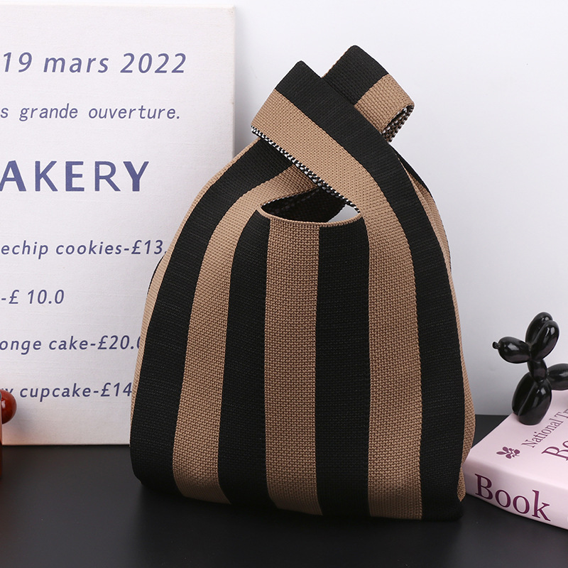 Cadeau souvenir à la mode L30 : sacs à main élégants à motifs noués, idéaux pour les modes de vie urbains modernes