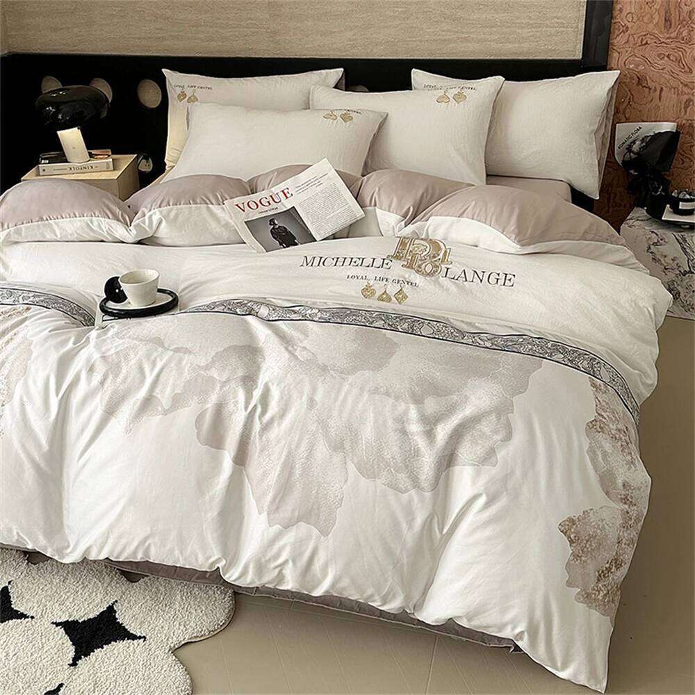 Light Luxury Four-Piece Set Bedding Sets Quilt Covers Home Duvet Cover Pillowcases Single Couple Bedsheet Double Size Bed Linen W260302-image-1096027091