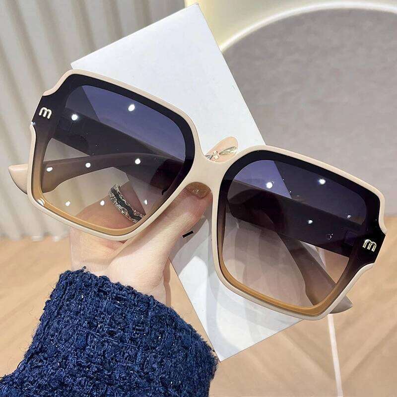 New Square Frames Fashionable Large Frame Women 's Travel Sunscreen Trend Personalized High-Quality Girls Sunglasses