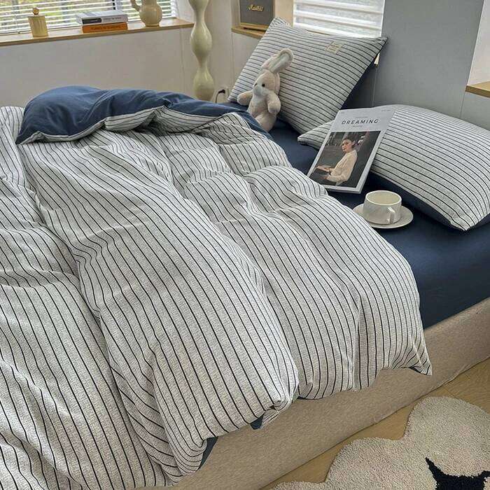 2025 New Simple Skin-friendly Four-piece Set of Bed Sheets and Duvet Covers Student Striped Checkered Quilt Cover C260304-image-1096223049
