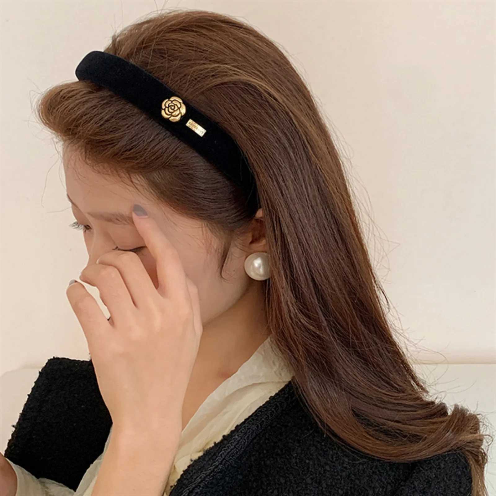 1PC Elegant Black Velvet Headband with Gold Rose Detail Trendy Hair Accessory for Women Perfect for Any Occasion H260304-image-1096241185