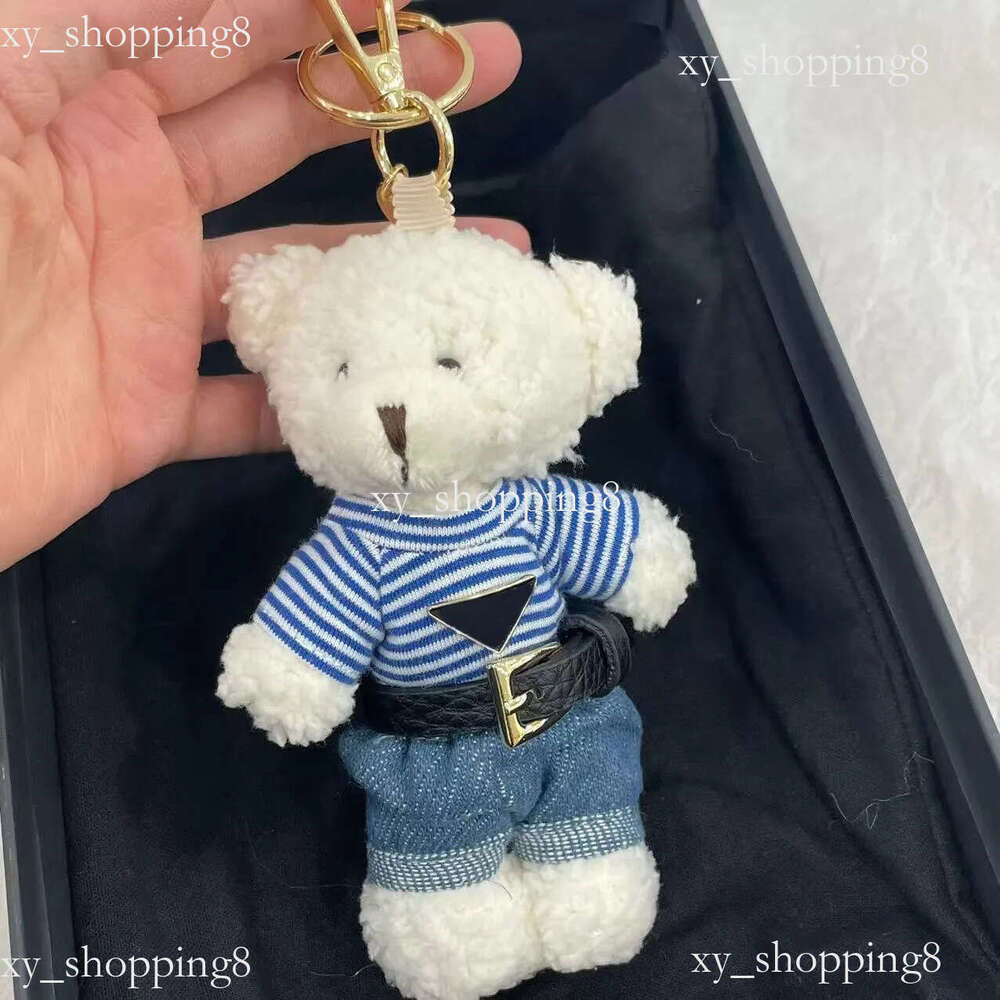 Porte-clés longes en treillis de cachemire fait à la main, pendentif de sac de base en peluche, Triangle de styliste, ours de charme de voiture