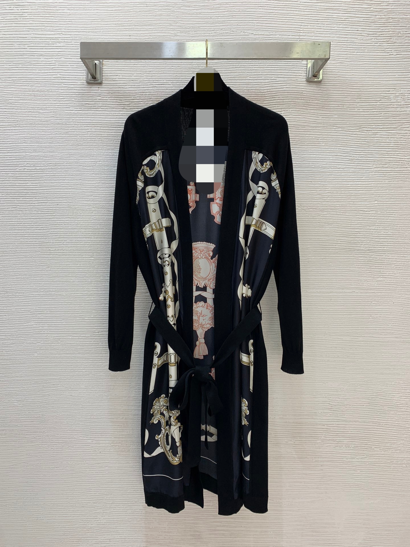 G26030473 2026 new style silk-spun wool-tian silk blended printed unbuttoned mid-length knitted cardigan with fitted waist and belt - comes in white