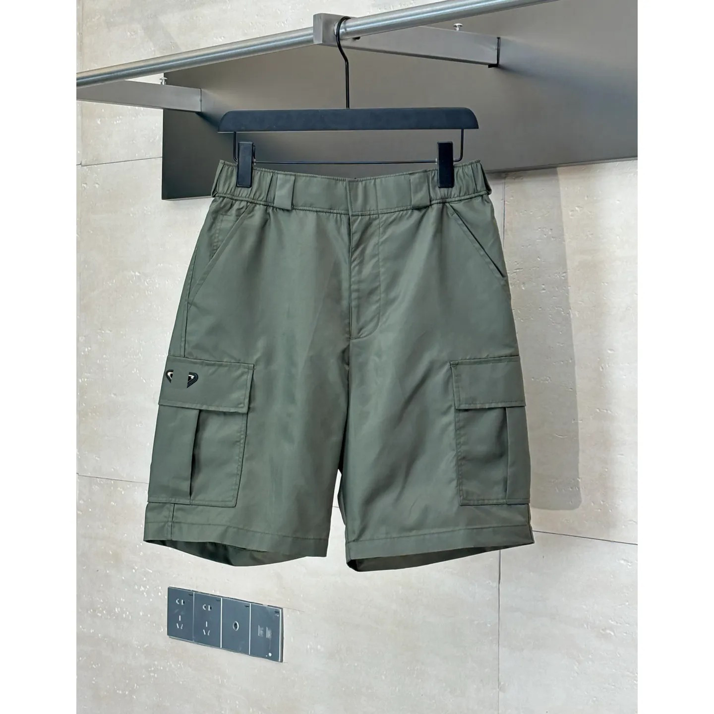 T-shirts pour hommes Polos Col rond Short brodé et imprimé Style polaire Vêtements d'été avec short en pur coton de rue Ensemble t-shirt m1y5954
