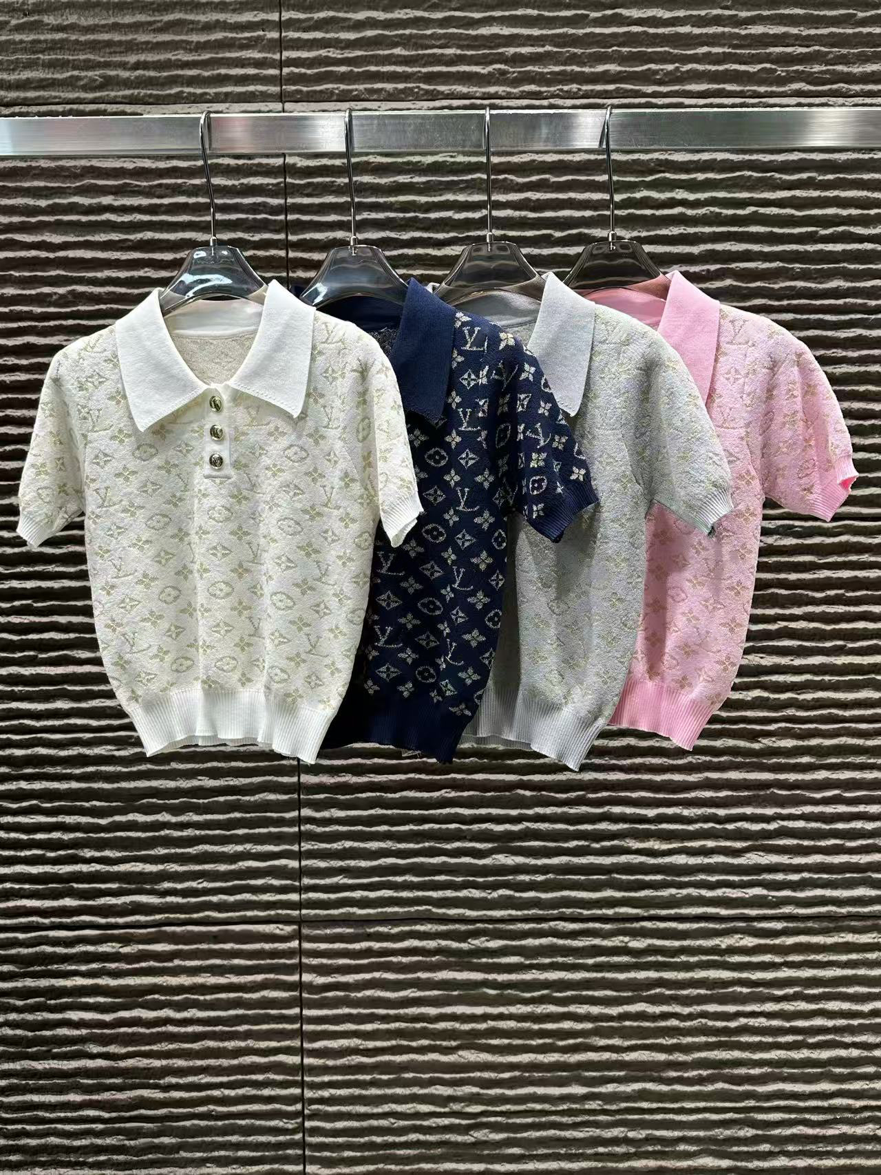 The designer's 2026 ss early autumn new knitted short-sleeved striped top is high-end and fashionable S------XXL