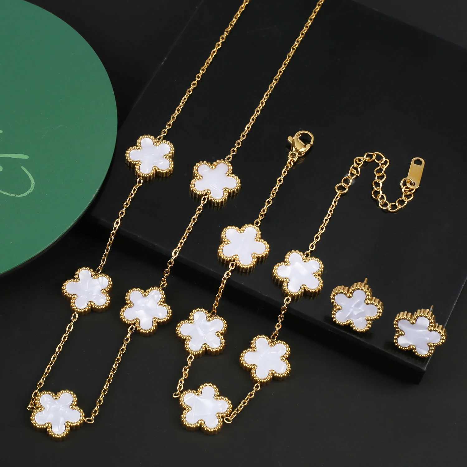 INS Hot Sale StainlESS Steel Five Laef Flower Jewelry Set Necklace Earrings For Woman Daily Wear Brand Jewelry H260307-image-1096655388